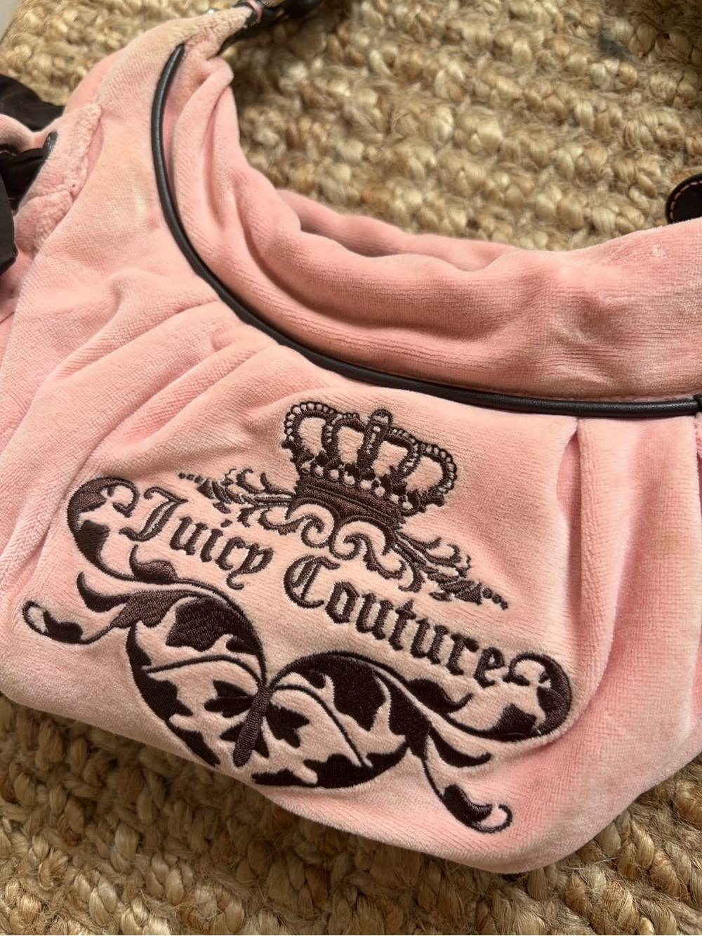 Juicy Couture Light Pink Velour Shoulder Bag with Brown Accents - Picture 2 of 8